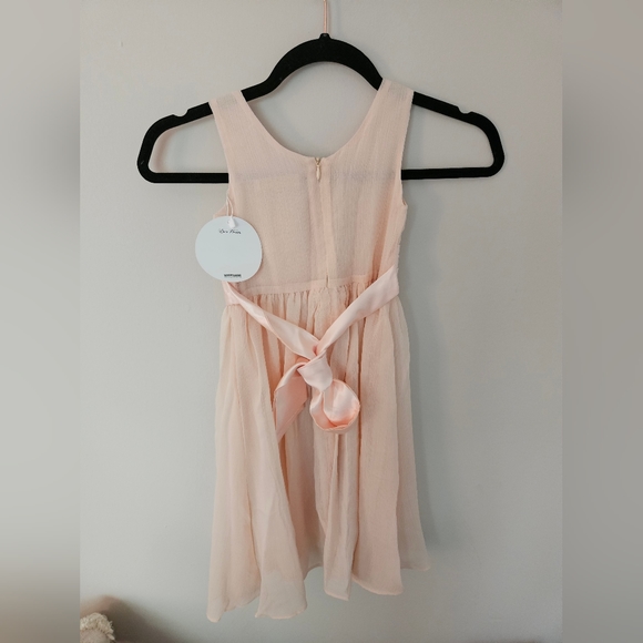 Peach Girls size 4 Dress with Flower - Picture 3 of 8